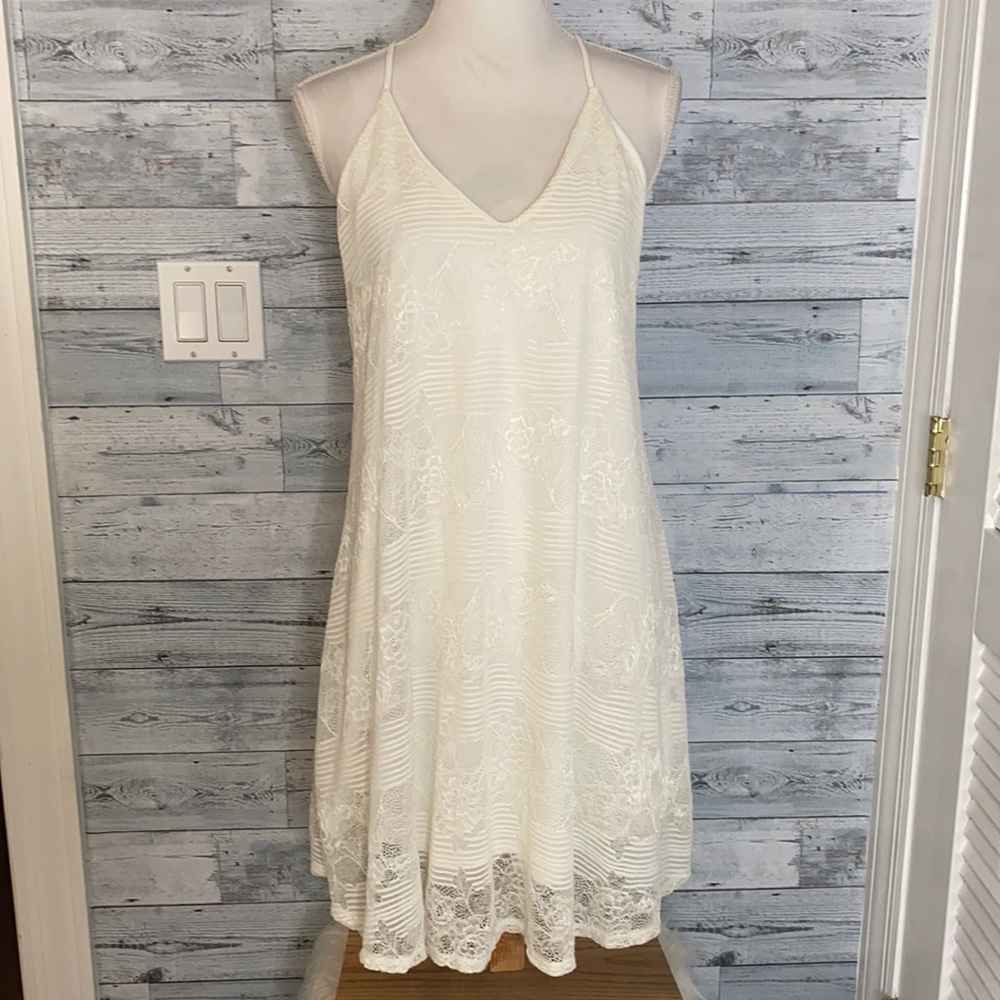 ALYA WHITE LACE SPAGHETTI STRAP DRESS